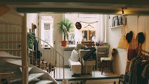 ONLEVETOUT - DEBARRAS PARIS place picture